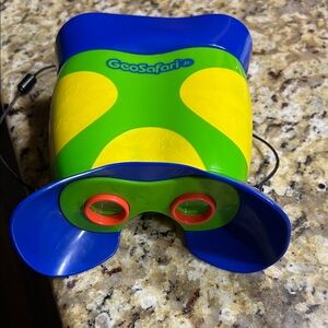 GeoSafari Binoculars